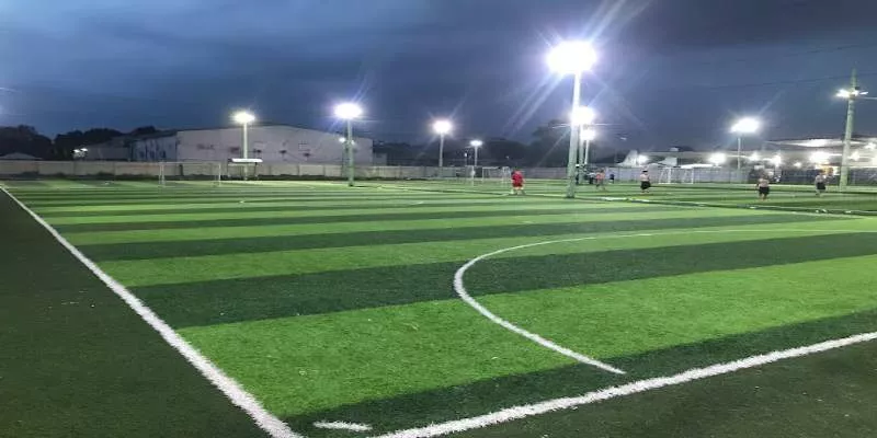 Yếu tố thời tiết và sân đấu
